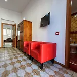 Jani Central Station Penzion 3*